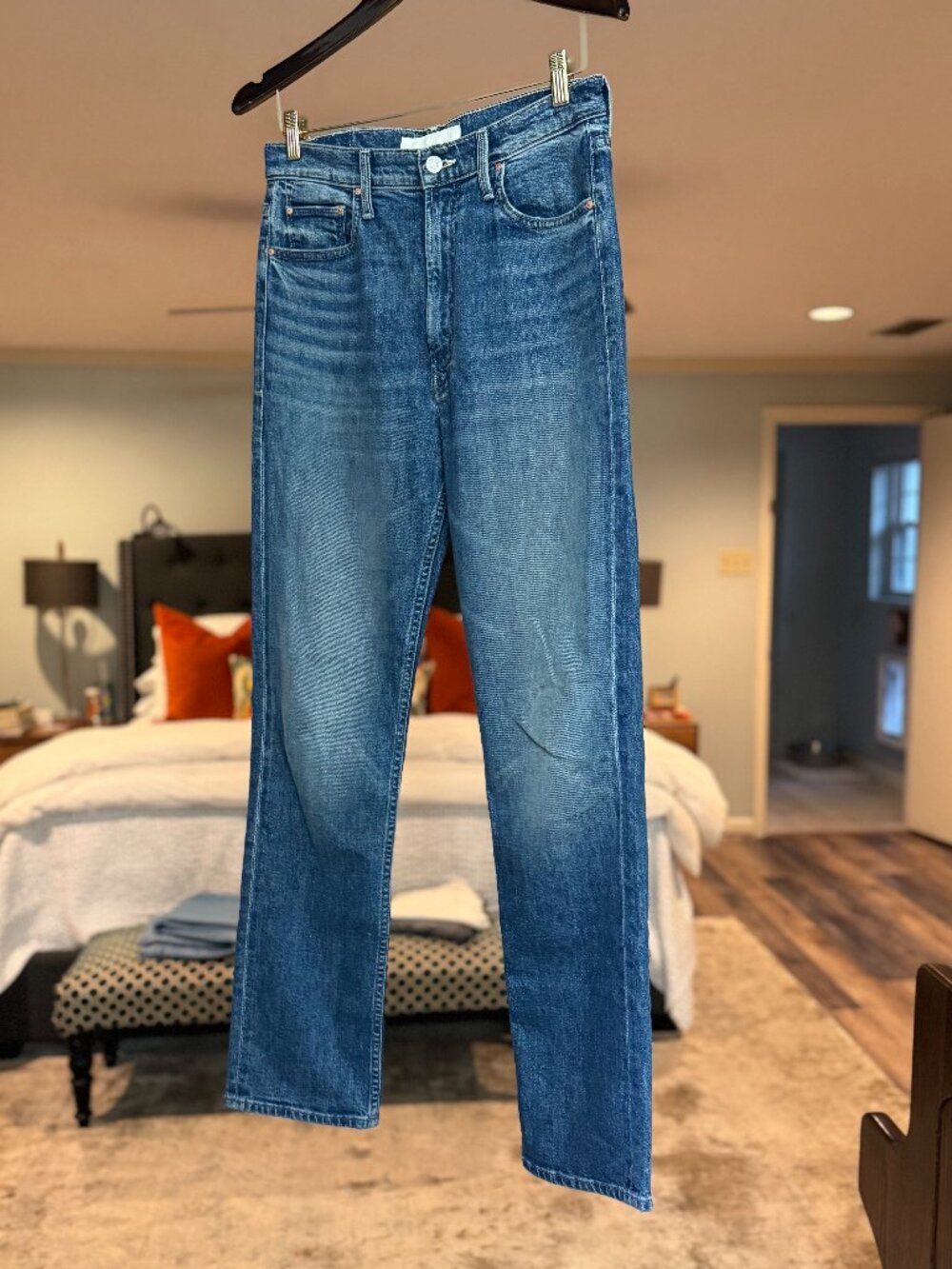 MOTHER Jeans, Rider Skimp in Cowboys Don't Cry (a Medium Faded Blue) in size 29